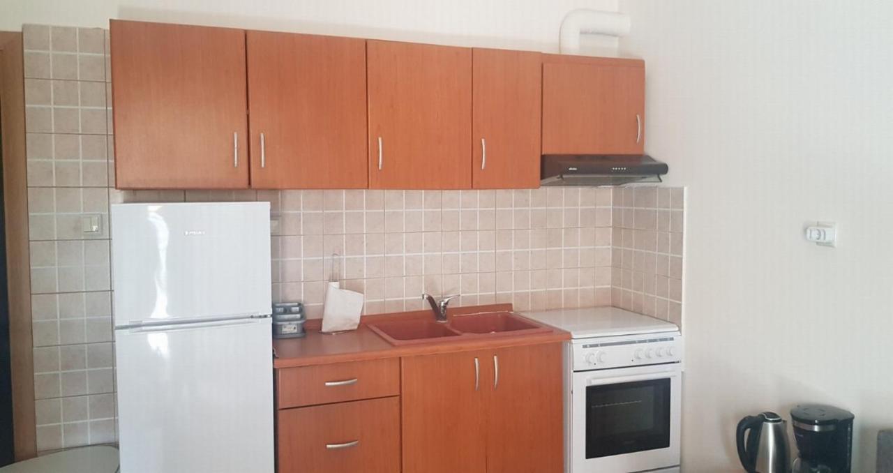 Apartment Up To 8 Person Nea Peramos (Macedonia)